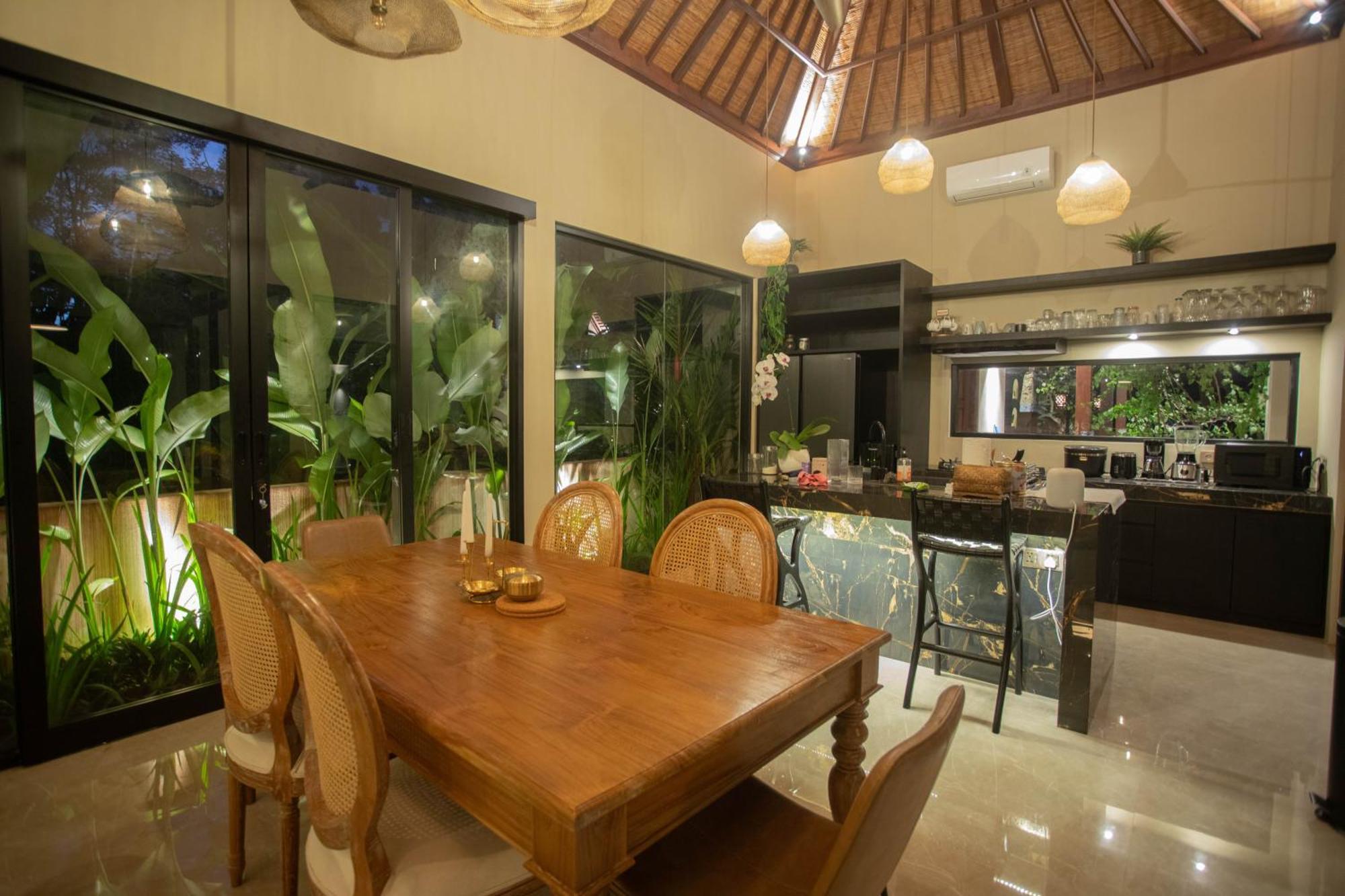 Adi Laxmi Villa Ubud Exterior photo